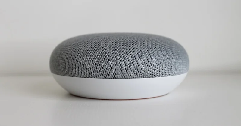 Assistants vocaux : optimiser pour la réponse, pas pour le clic
